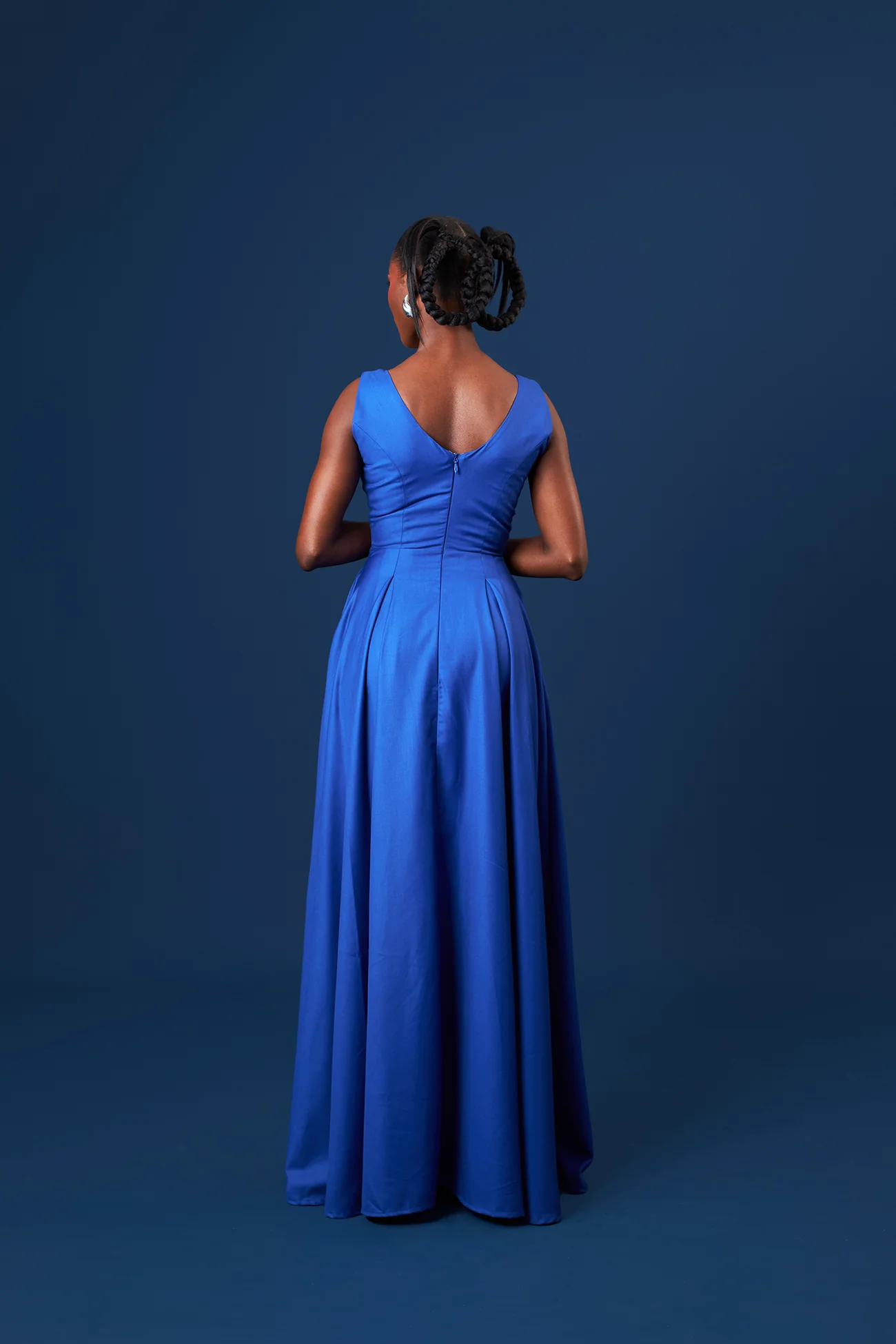 Full length Sleeveless Dress - Image 2